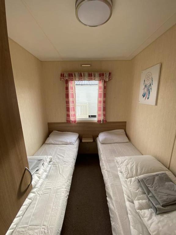 8 Berth Caravan Pg30 Chapel Saint Leonards Exterior photo